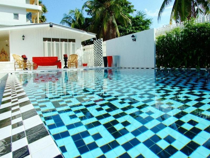 Hotel The Hen HHQ Exterior foto