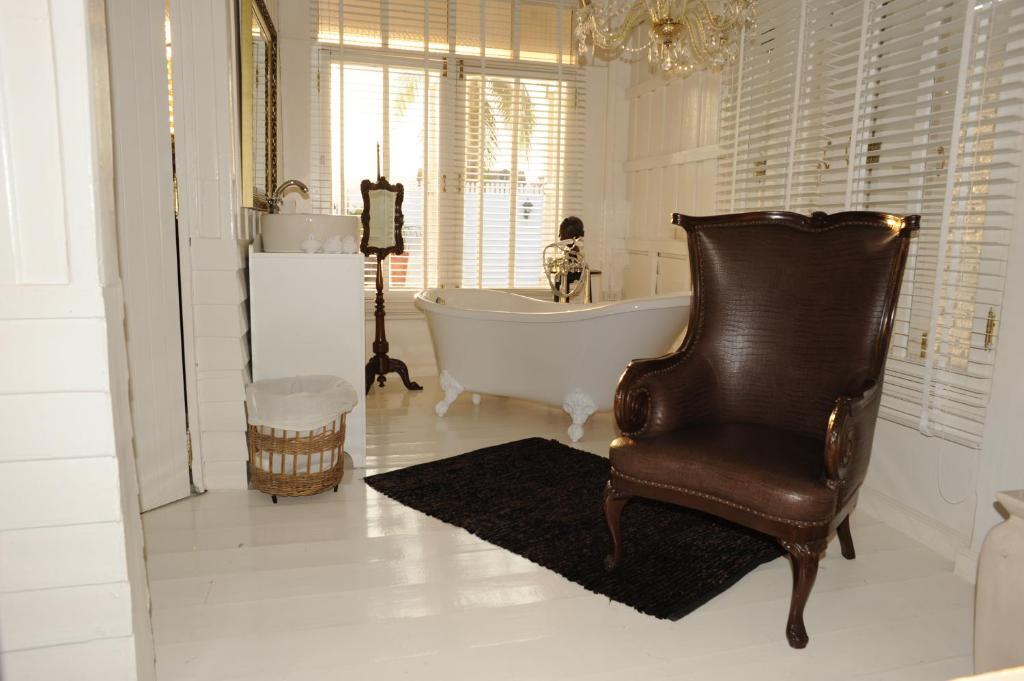 Hotel The Hen HHQ Habitación foto